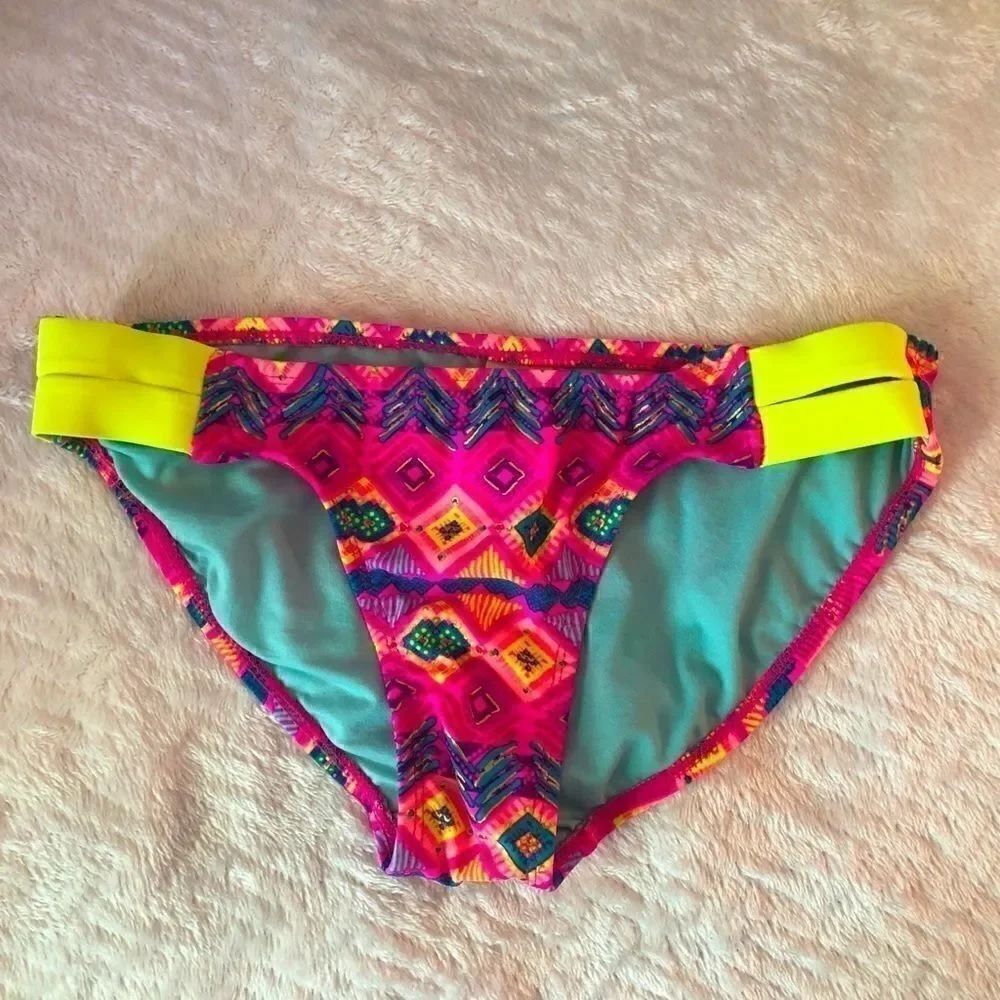 OP Size S Bikini Bottom !